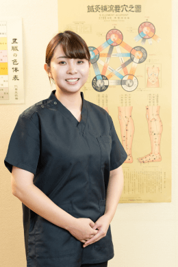 女性スタッフ