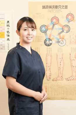 女性スタッフ