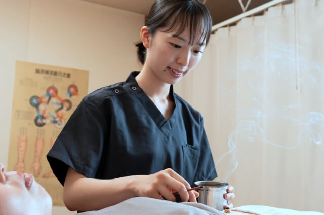お灸施術